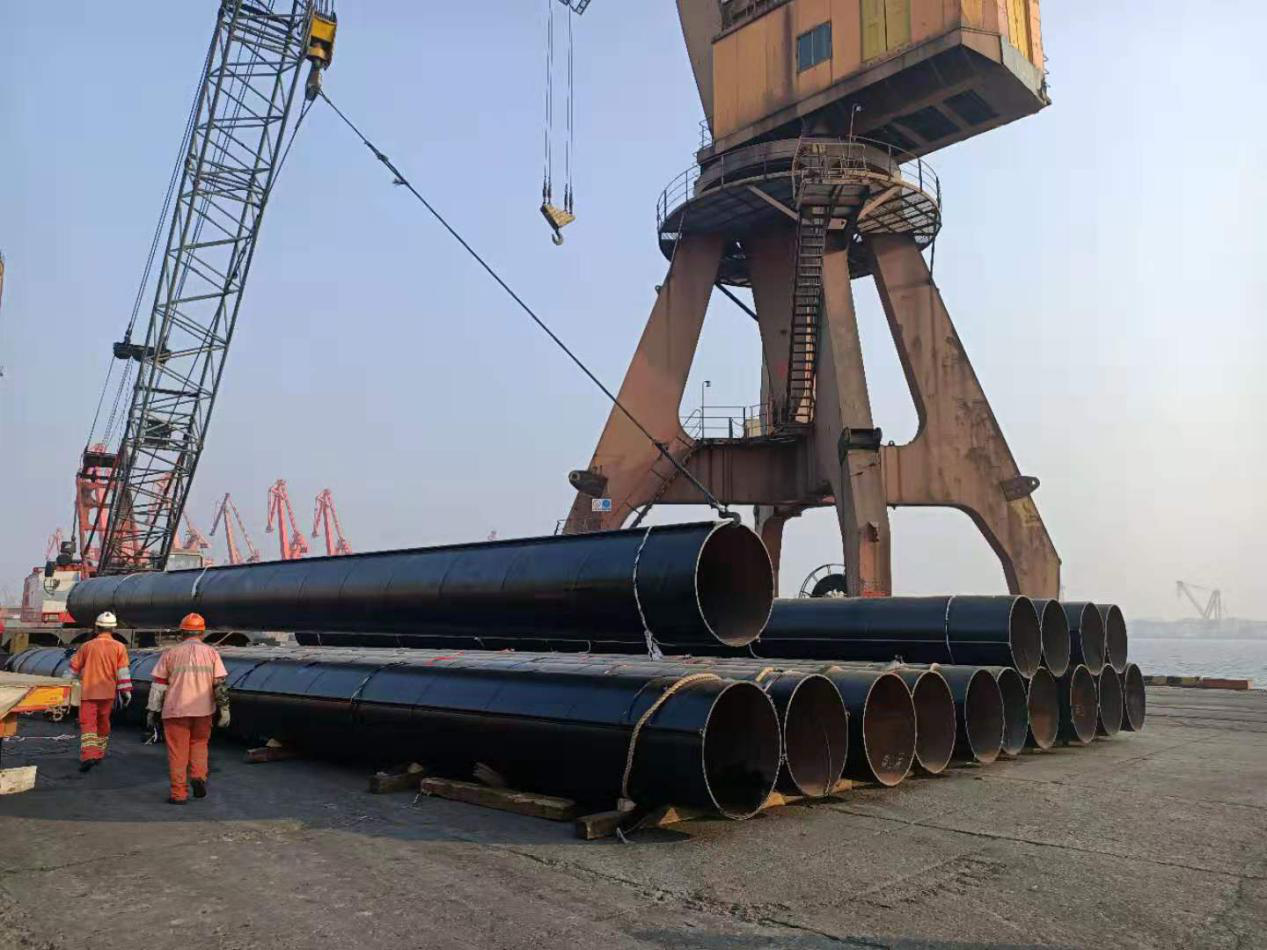 The first batch of Middle East pile pipes was delivered smoothly