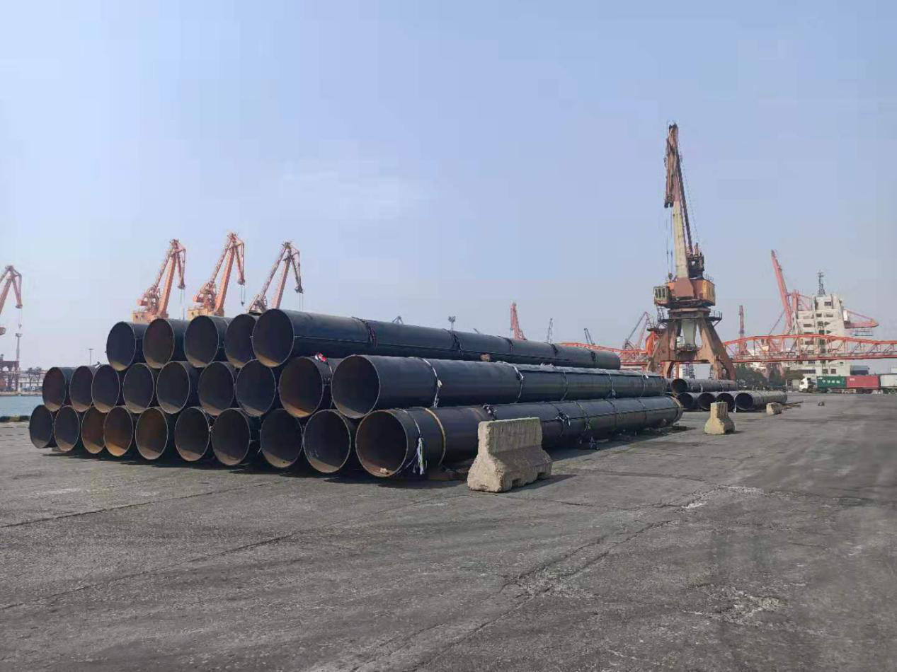 The first batch of Middle East pile pipes was delivered smoothly