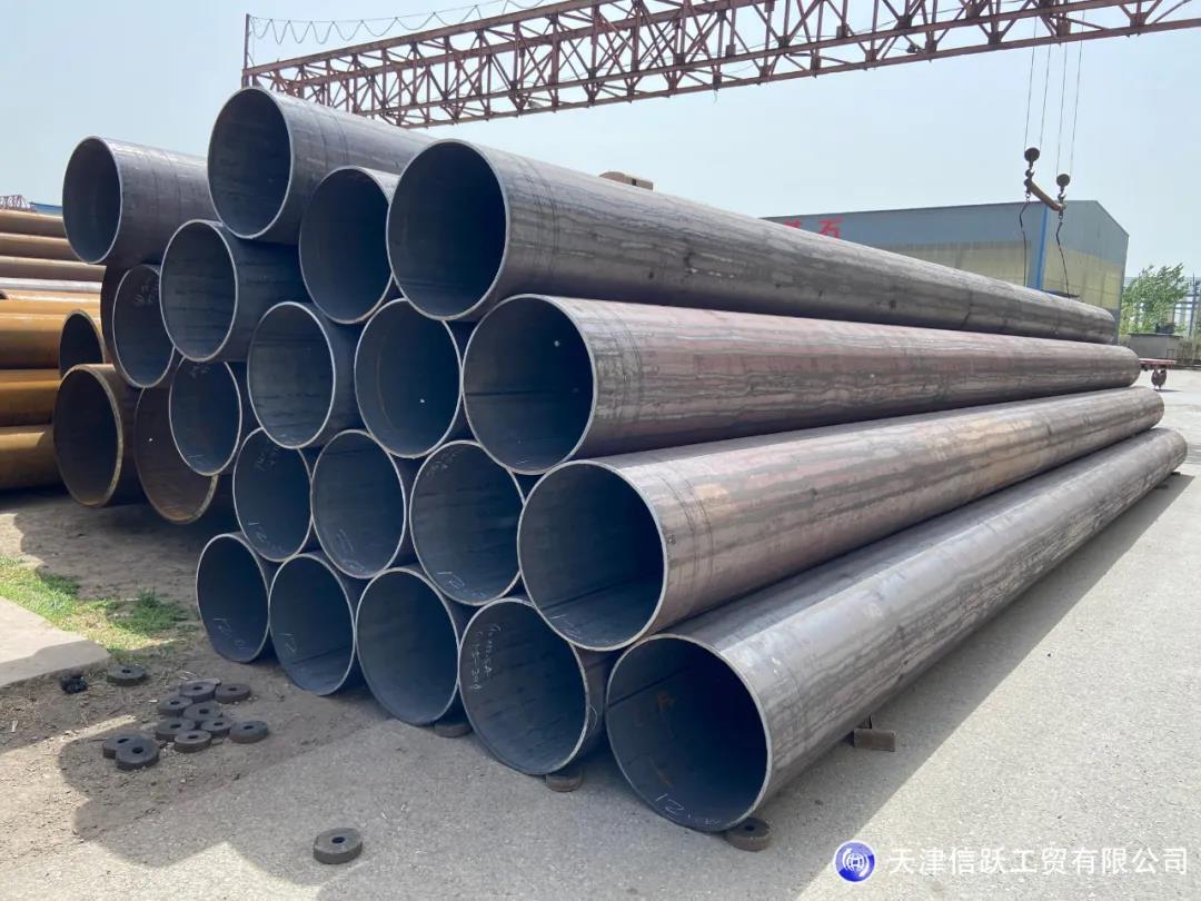 Rectangular pipes and round pipes of the Australian project were shipped smoothly