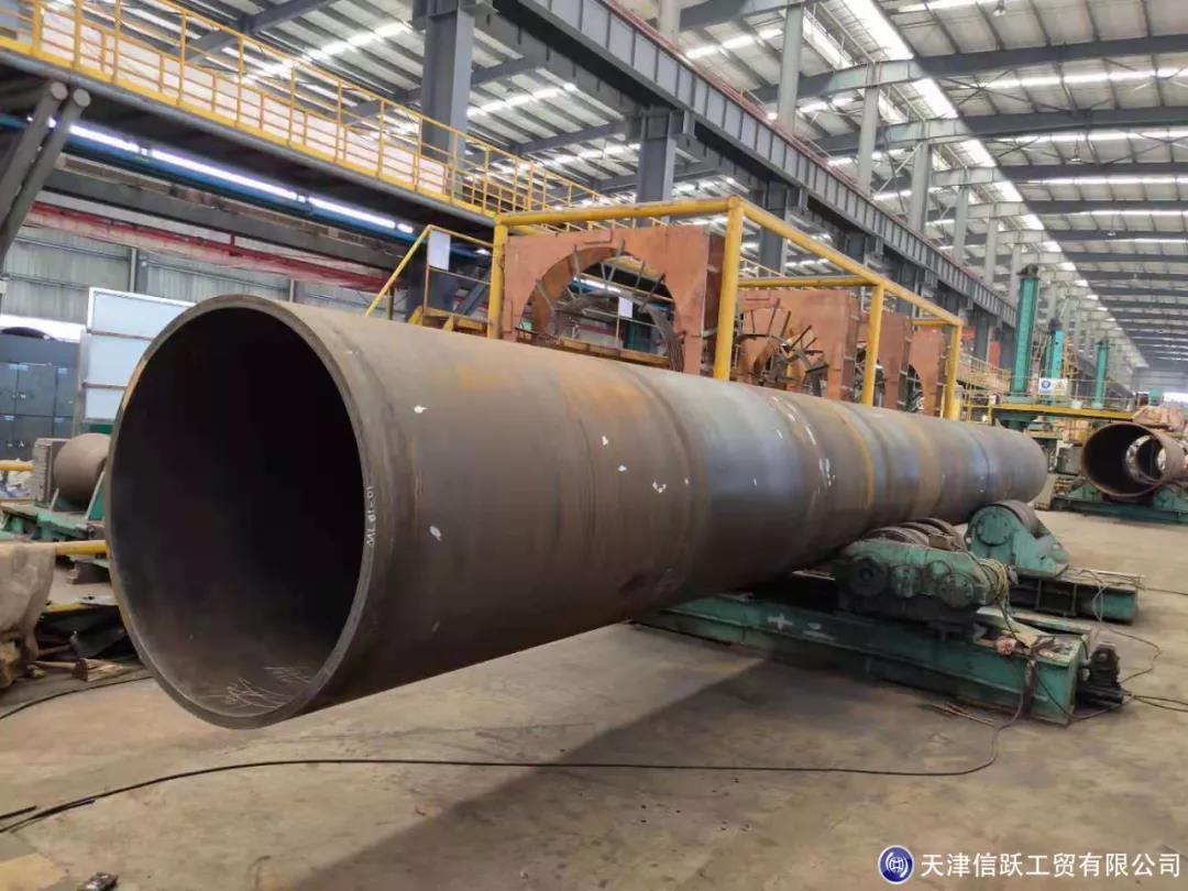 Cooperate with Hungary customer with longitudinal submerged arc welded pipe