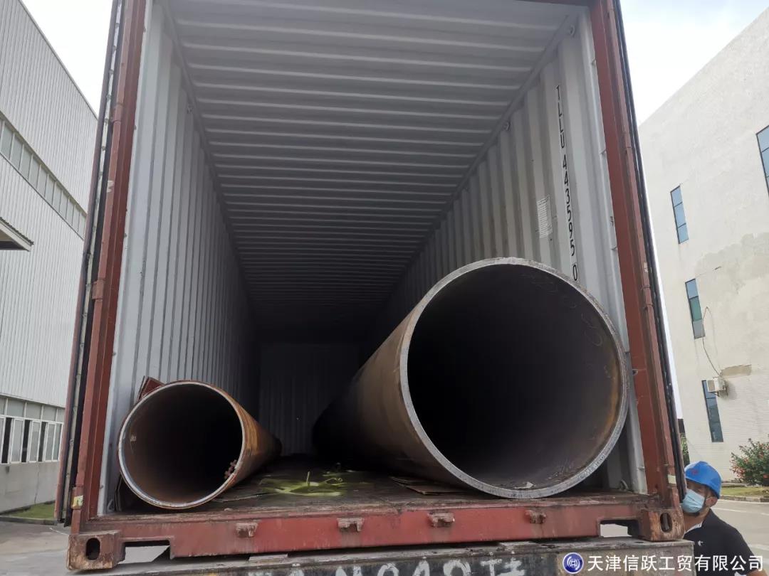 Cooperate with Hungary customer with longitudinal submerged arc welded pipe